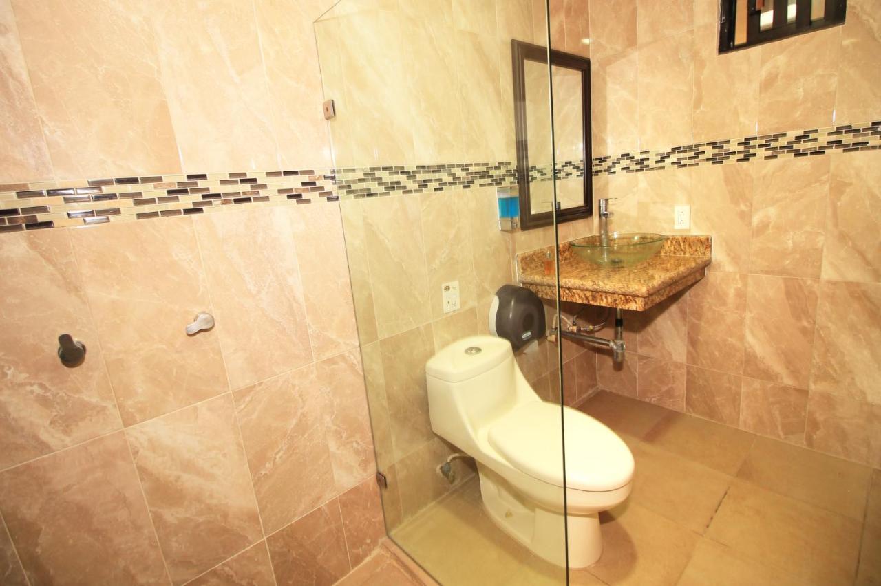 Papagayo Hotel Boutique Playa del Carmen Luaran gambar Bathroom